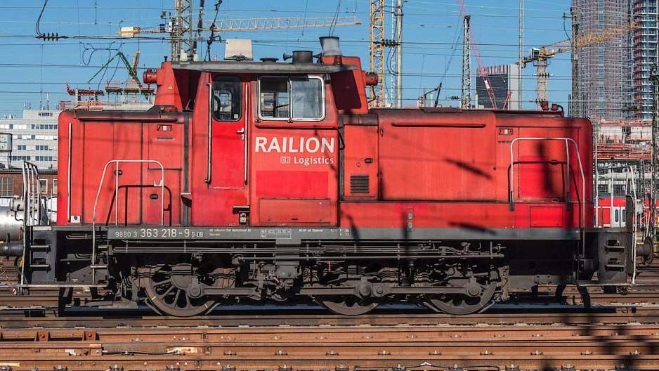 Deutsche Bahn V60 internal combustion locomotive