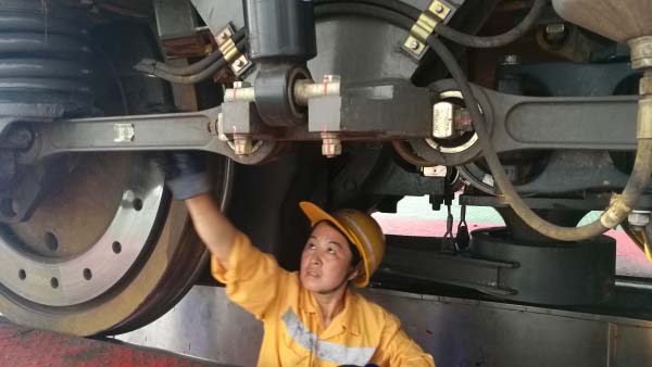 Railway wheelset overhauling