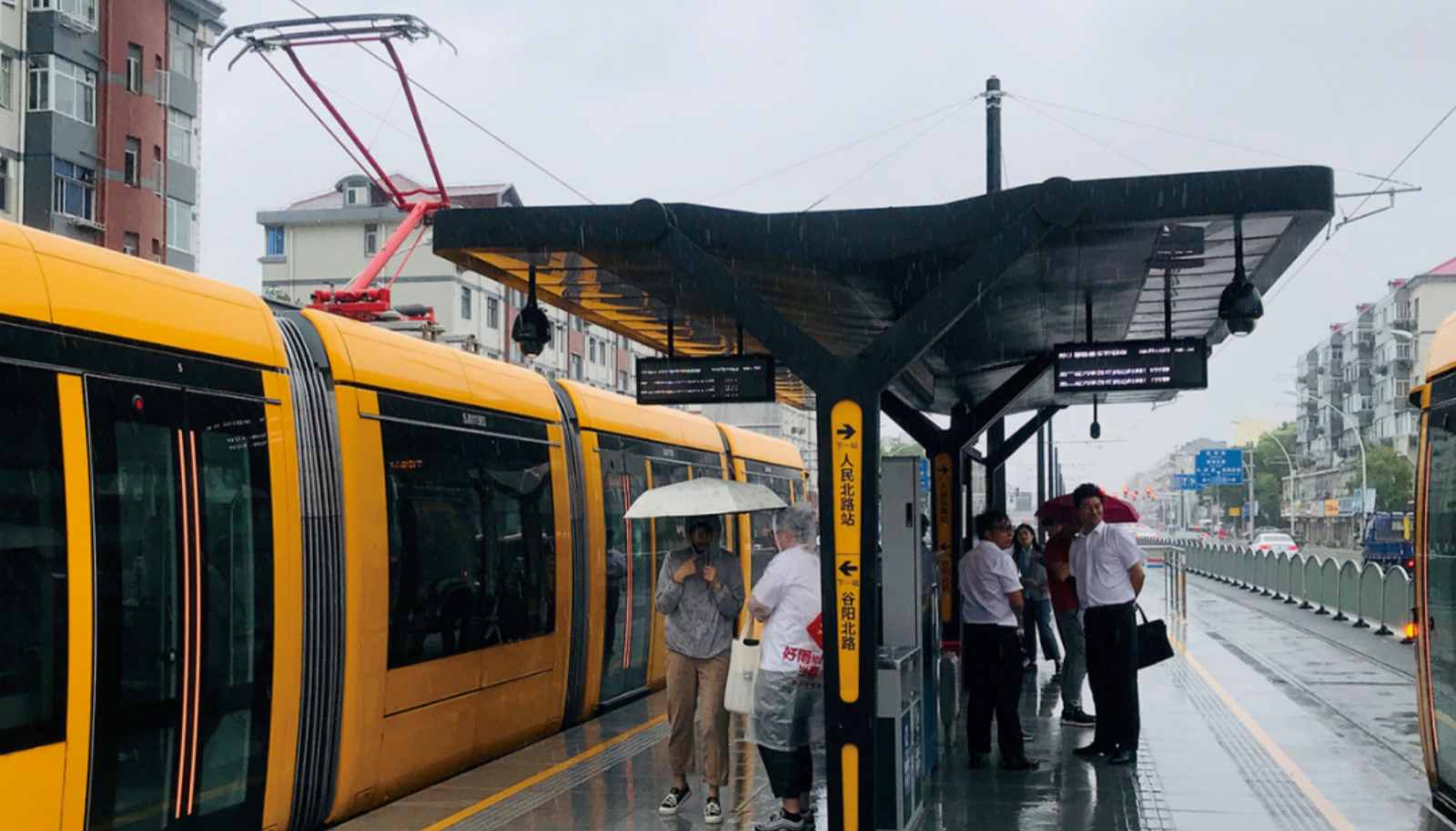 Why Are Tram Wheels "Invisible"? Unveiling the Core Technology of Low-Floor Trams